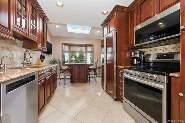 $849,000 | 3391 Lawrence Avenue, Oceanside, NY 11572