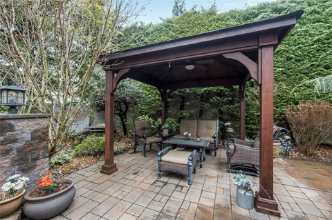 a view of outdoor space yard and patio