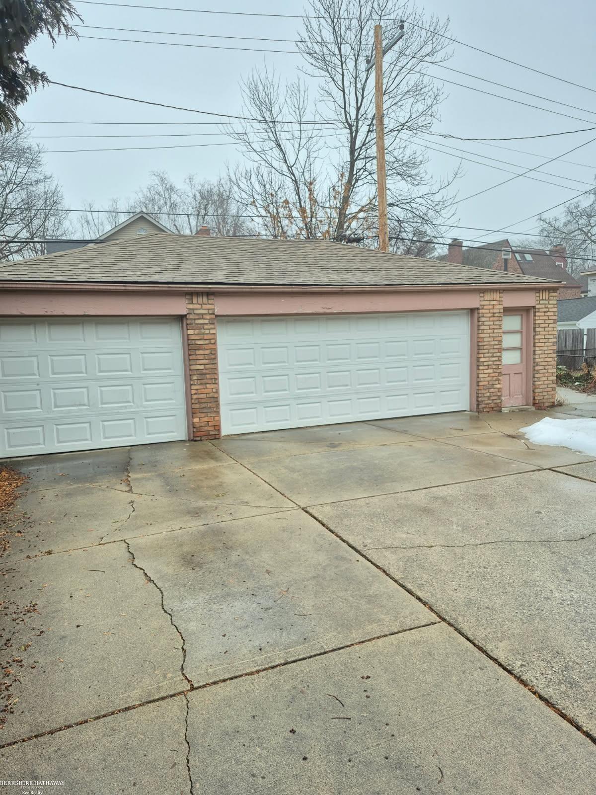 832 Harcourt Road Grosse Pointe Park, MI 48230 - Photo 14 of 16
