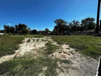 $575,000 | 6414 West Montgomery Road, Houston, TX 77091