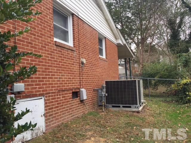 825 Greenwich Street Raleigh, NC 27610 - Photo 3 of 4