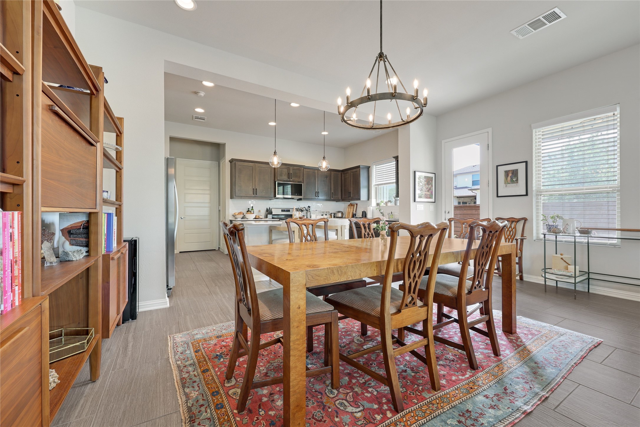 1615 Lawrence Street Austin, TX 78741 - Photo 12 of 38