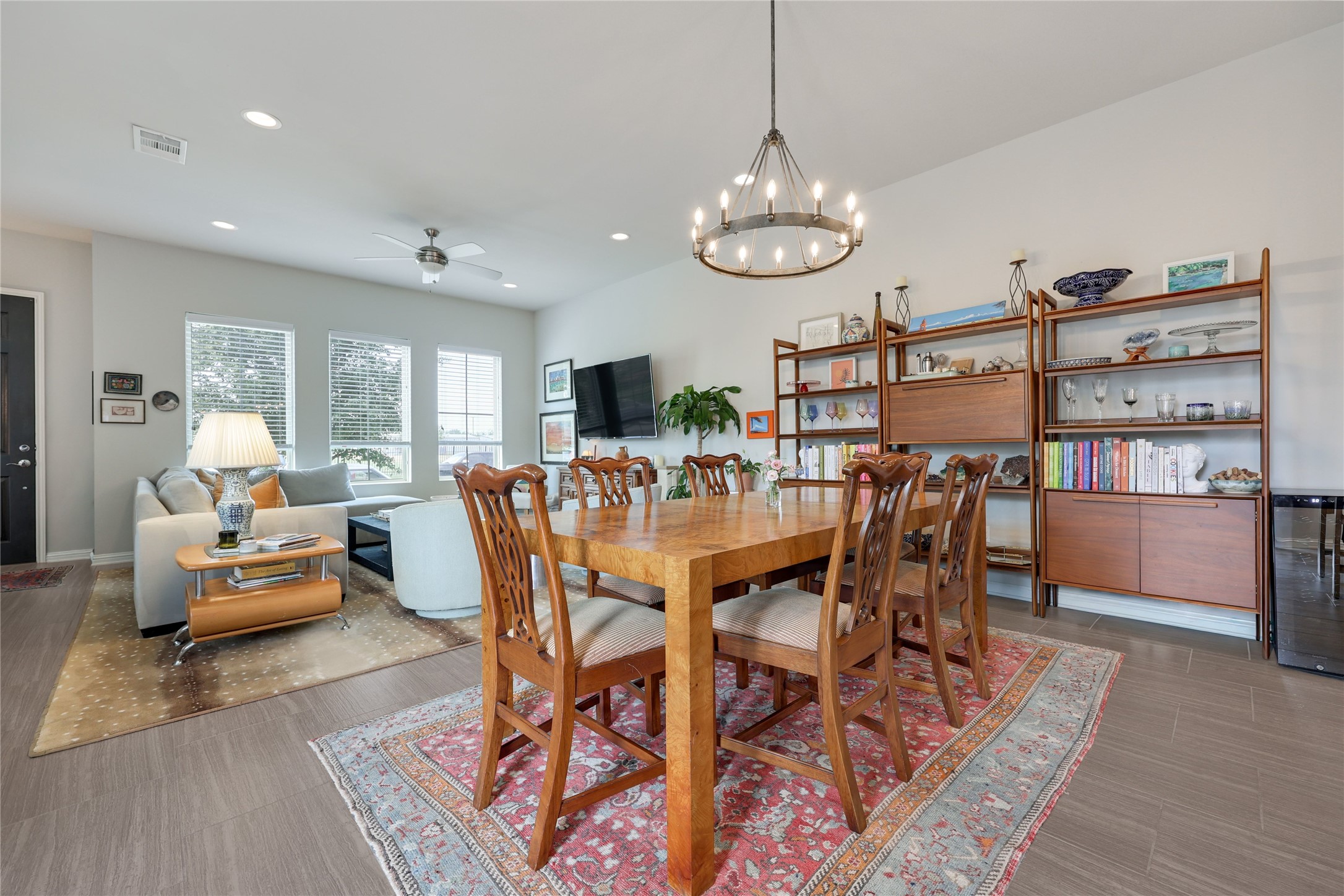 1615 Lawrence Street Austin, TX 78741 - Photo 14 of 38