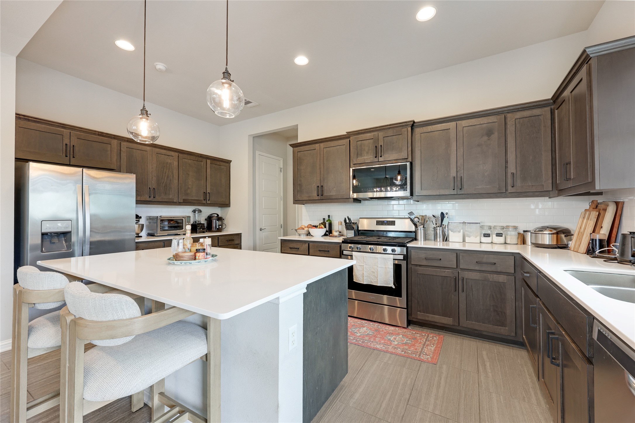 1615 Lawrence Street Austin, TX 78741 - Photo 6 of 38