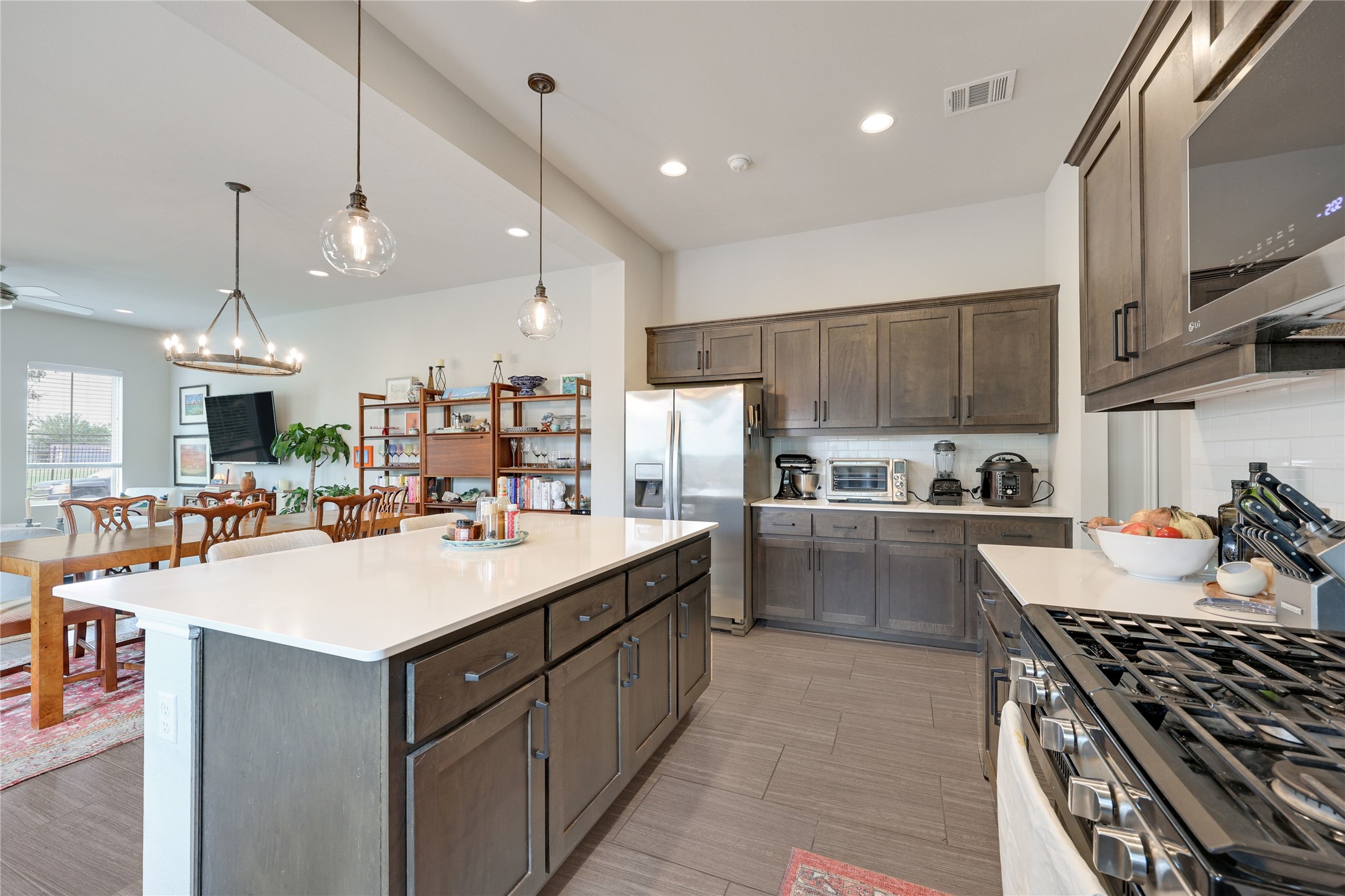 1615 Lawrence Street Austin, TX 78741 - Photo 8 of 38
