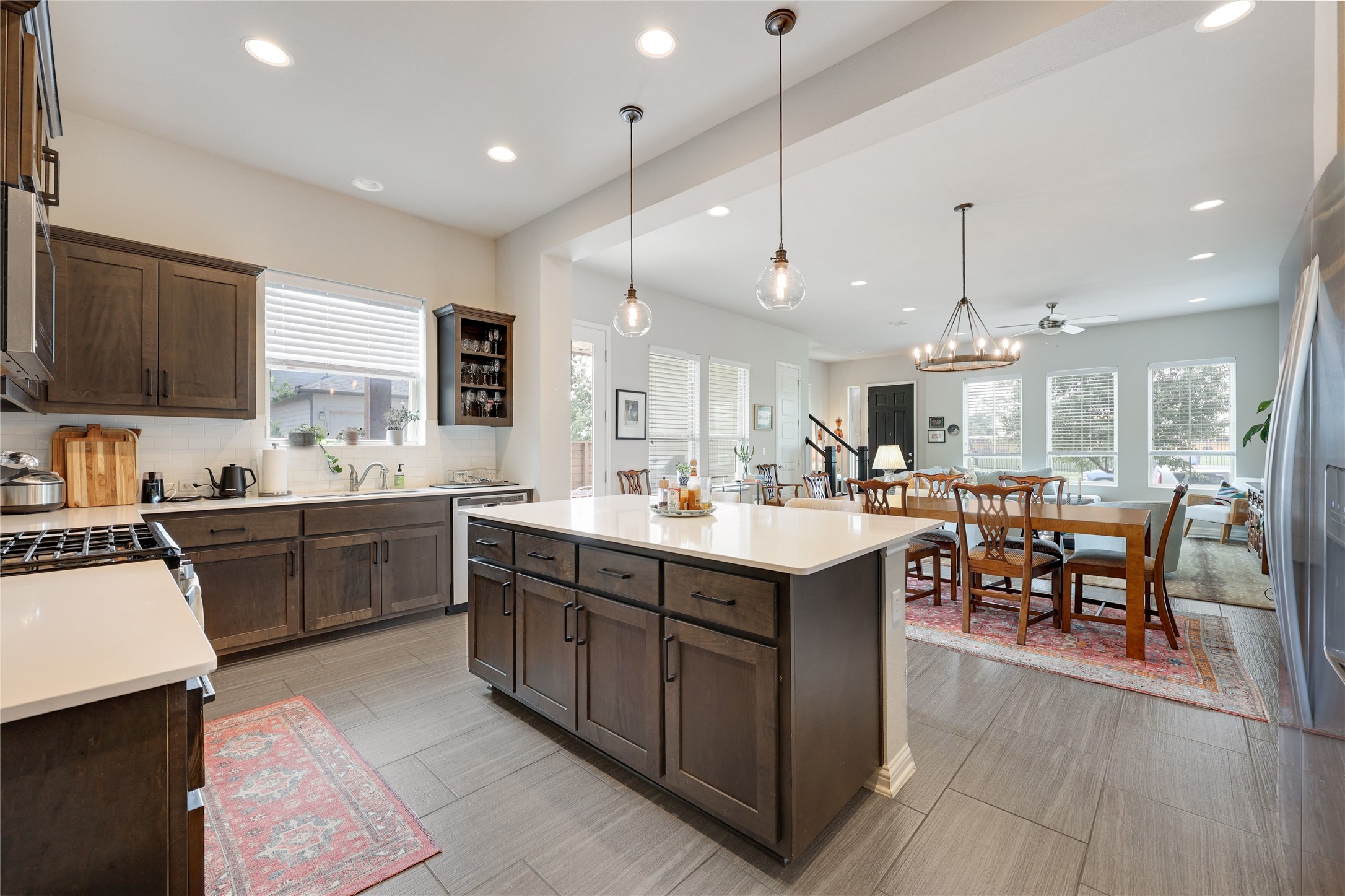 1615 Lawrence Street Austin, TX 78741 - Photo 10 of 38