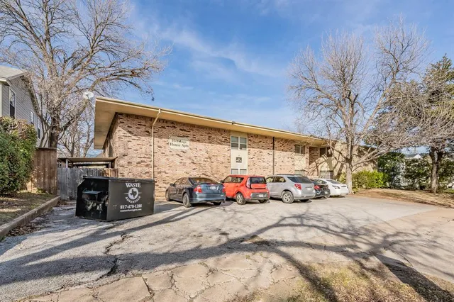 a view of outdoor space