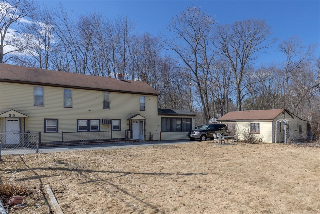35 Canobieola Road Methuen, MA 01844 - Photo 2 of 22