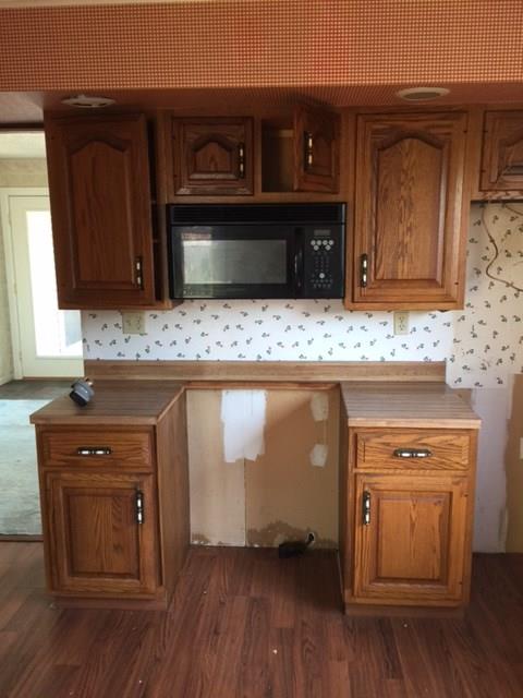 2726 Ebbie Road Indianapolis, IN 46219 - Photo 4 of 10 Gallery Image 4
