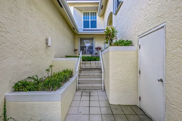 $6,000 | 406 Mainsail Circle, Jupiter, FL 33477