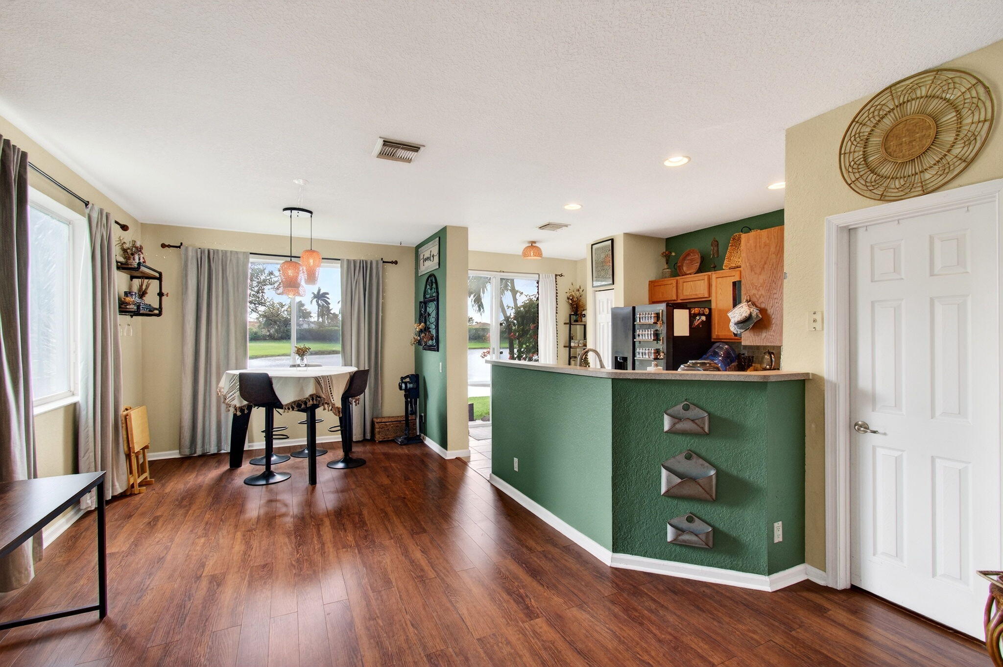 3167 Laurel Ridge Circle Riviera Beach, FL 33404 - Photo 14 of 94 21-web-or-mls-DSC_3253