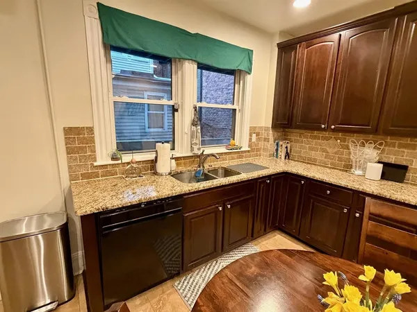 $4,200 | 18 Homer Street, Unit 2, Brookline, MA 02445
