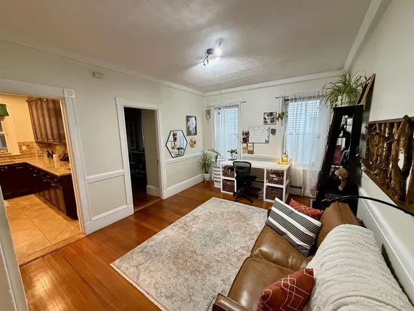 $4,200 | 18 Homer Street, Unit 2, Brookline, MA 02445