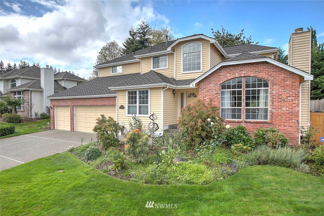 1803 Field Avenue Northeast Renton, WA 98059 - Photo 2 of 25 Gallery Image 2
