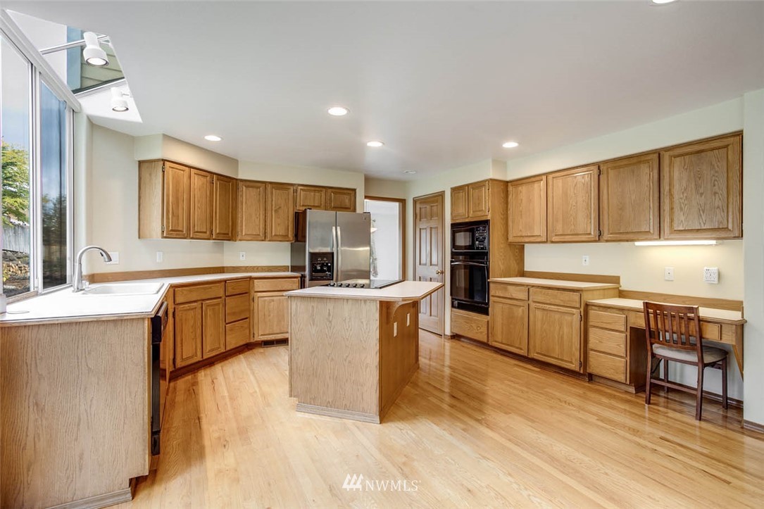 1803 Field Avenue Northeast Renton, WA 98059 - Photo 11 of 25 Gallery Image 11