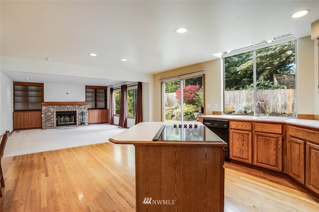 1803 Field Avenue Northeast Renton, WA 98059 - Photo 12 of 25 Gallery Image 12