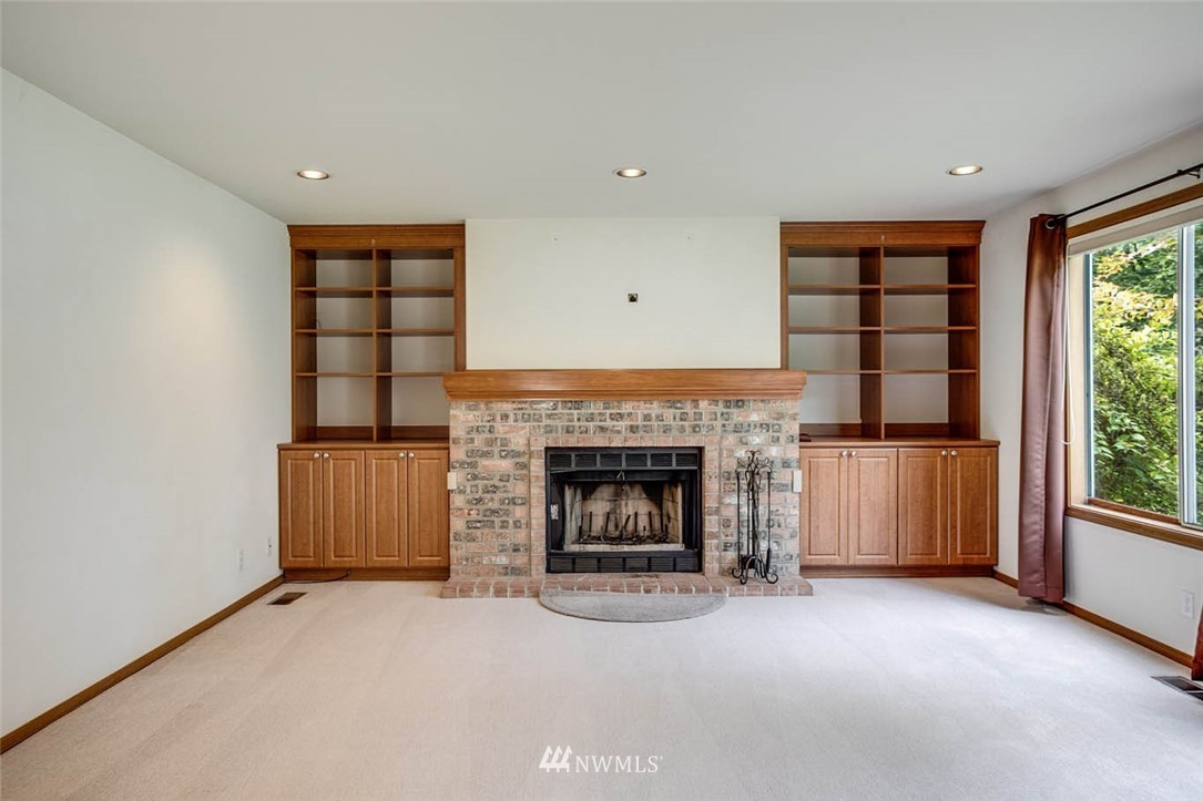 1803 Field Avenue Northeast Renton, WA 98059 - Photo 14 of 25 Gallery Image 14