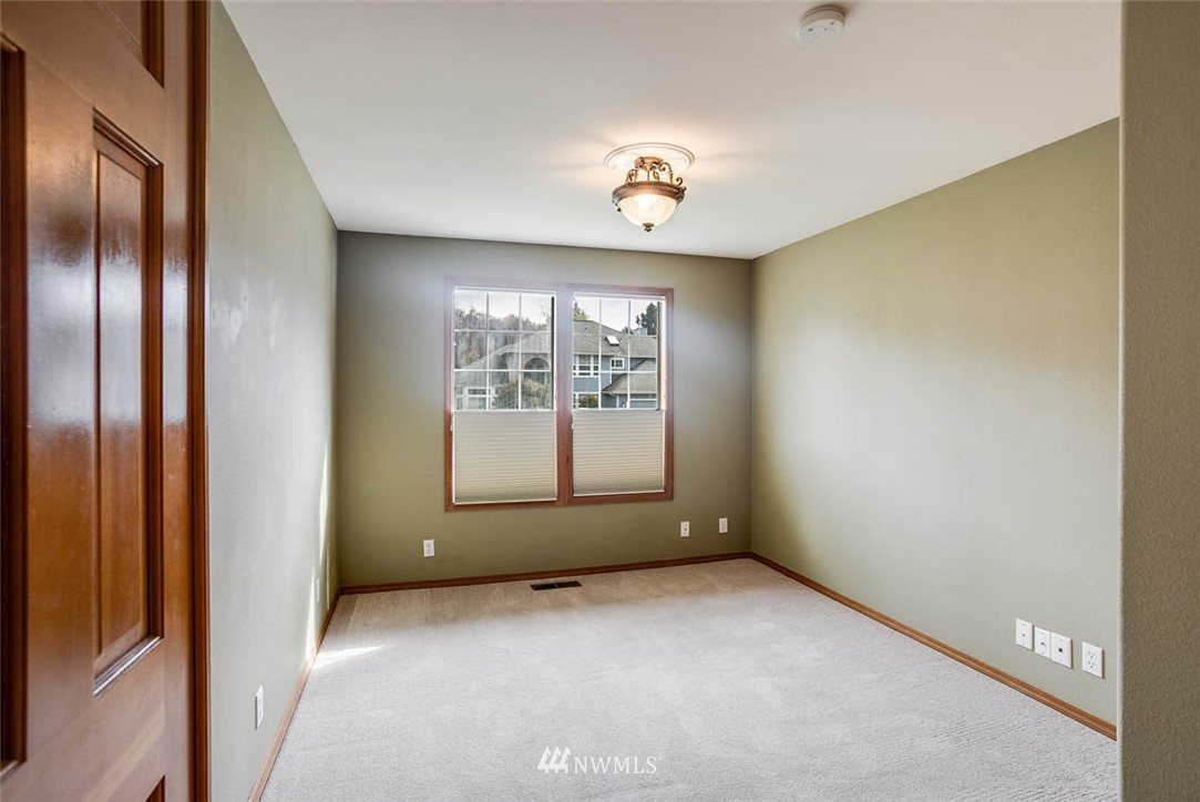 1803 Field Avenue Northeast Renton, WA 98059 - Photo 15 of 25 Gallery Image 15