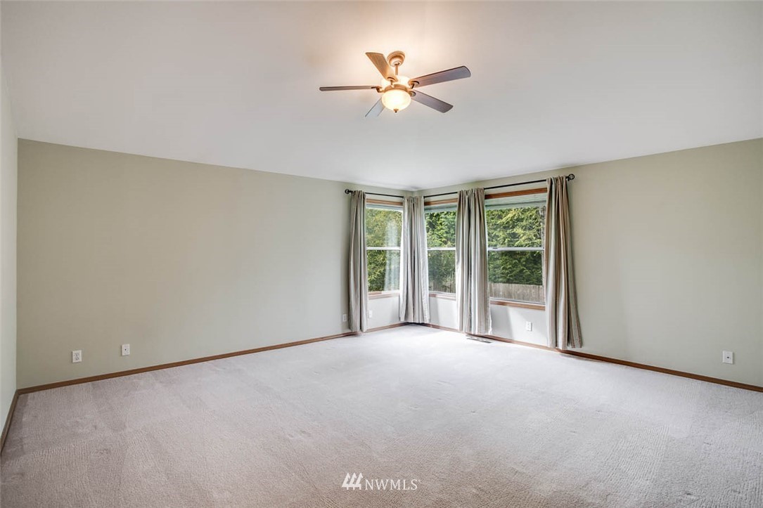 1803 Field Avenue Northeast Renton, WA 98059 - Photo 18 of 25 Gallery Image 18