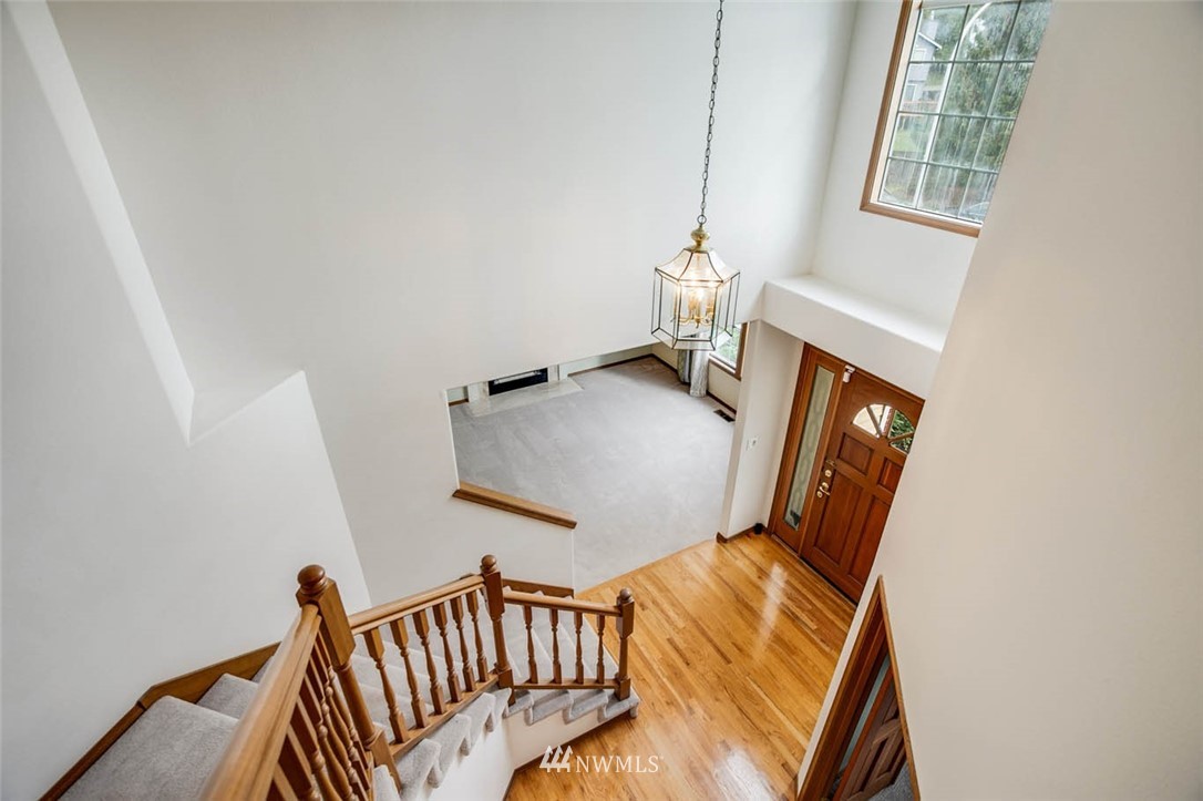1803 Field Avenue Northeast Renton, WA 98059 - Photo 3 of 25 Gallery Image 3