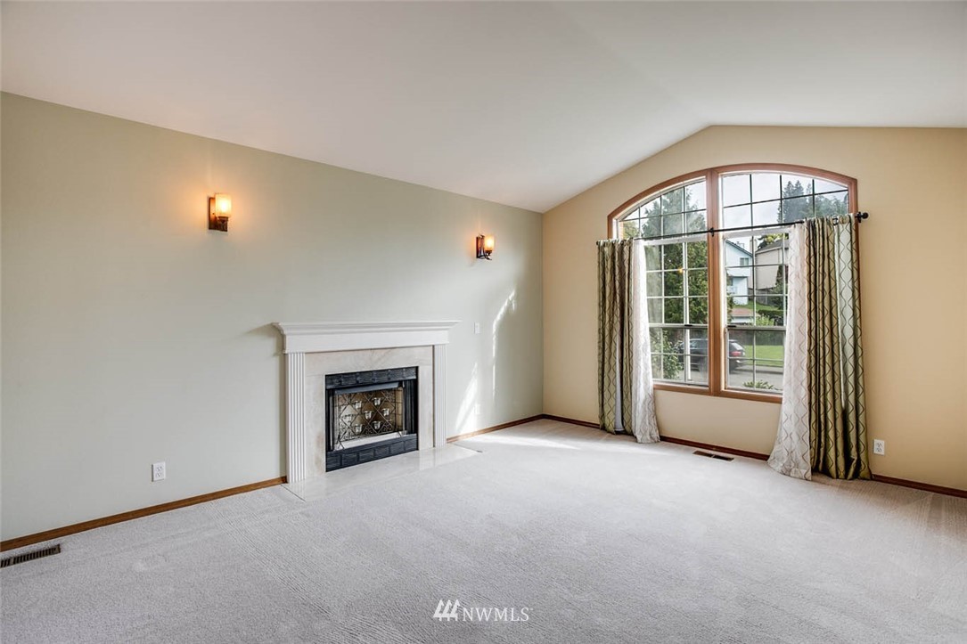 1803 Field Avenue Northeast Renton, WA 98059 - Photo 6 of 25 Gallery Image 6