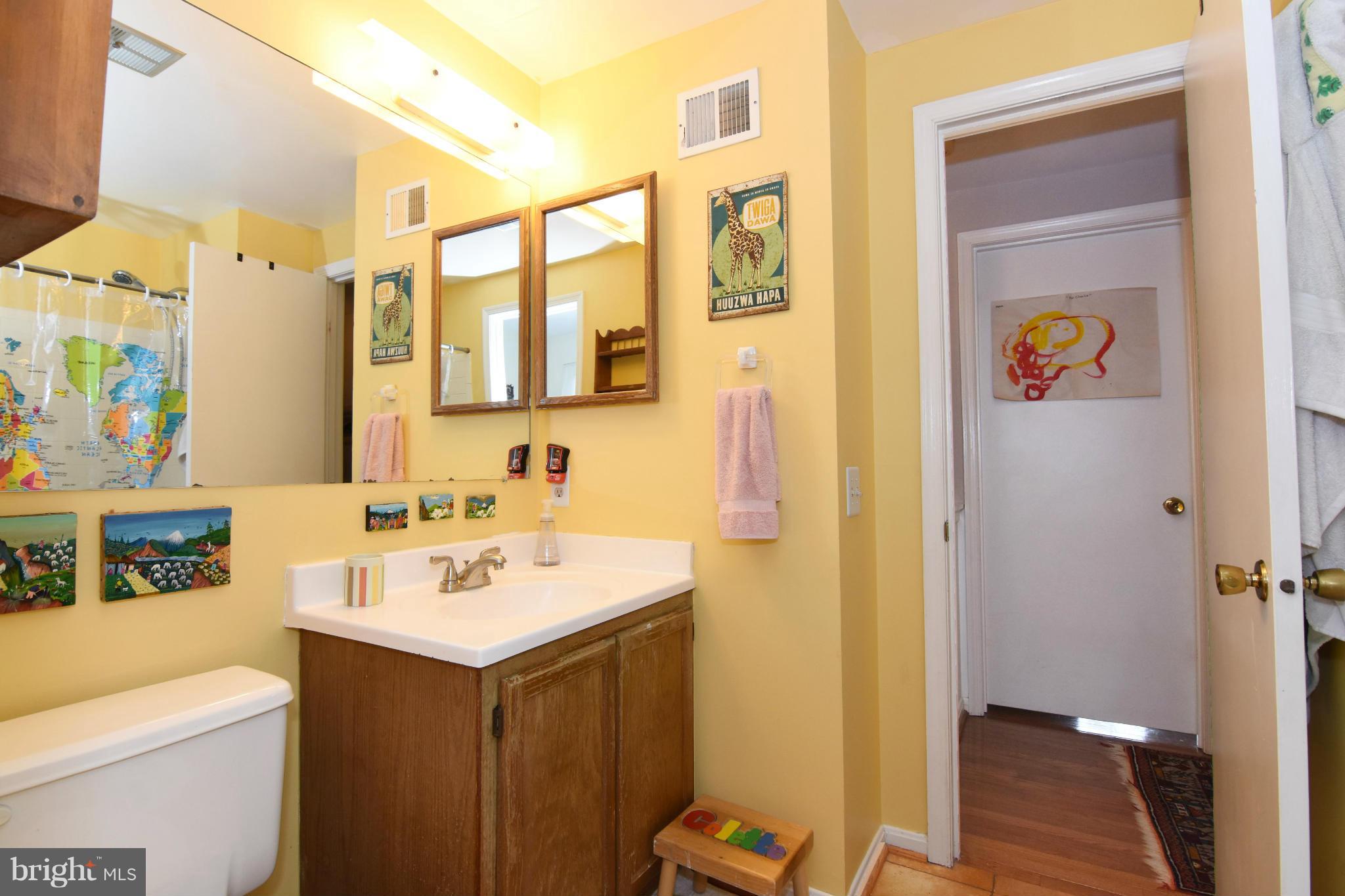 319 Lyric Lane Silver Spring, MD 20901 - Photo 19 of 28 Bath