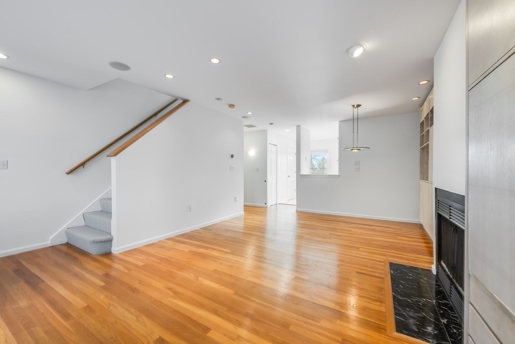 100 Anderer Lane, Unit 2 Boston, MA 02132 - Photo 4 of 22