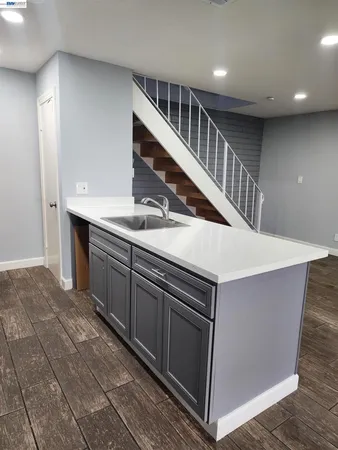 $1,300 | 4985 North Holt Avenue, Fresno, CA 93705