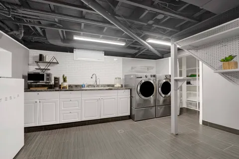 $650,000 | 8612 Lawndale Avenue, Skokie, IL 60076