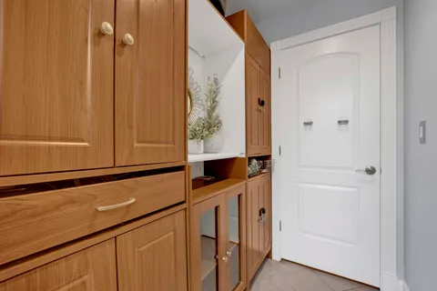 $650,000 | 8612 Lawndale Avenue, Skokie, IL 60076