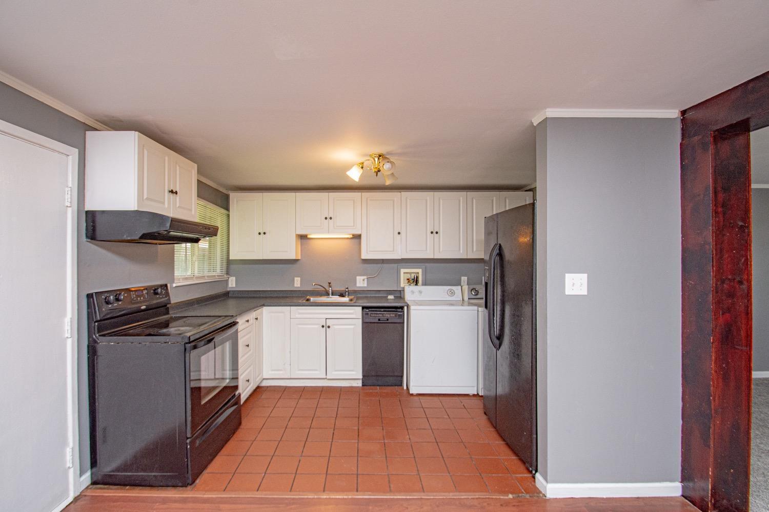 1637 West Stroop Road Kettering, OH 45439 - Photo 7 of 24 Gallery Image 7