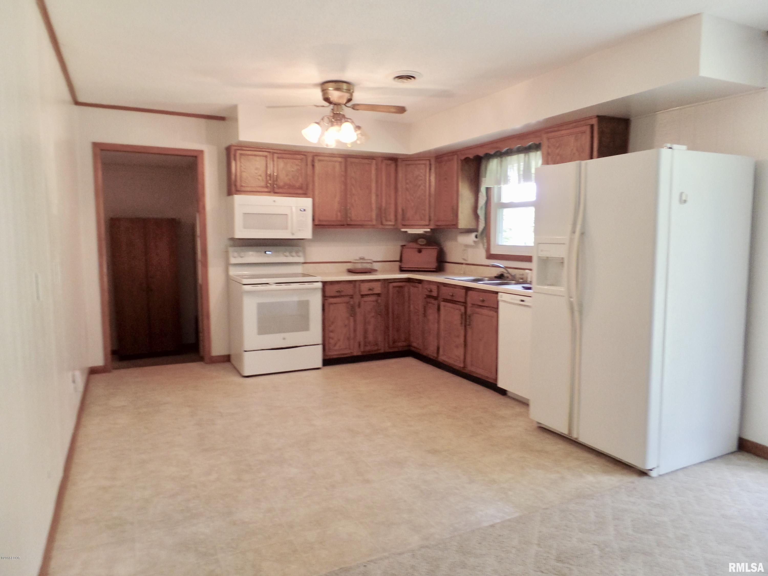 3596 Market Road Marion, IL 62959 - Photo 8 of 21 Gallery Image 8