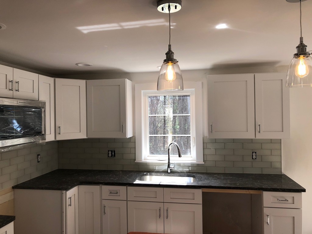 92 Converse Road Marion, MA 02738 - Photo 3 of 6