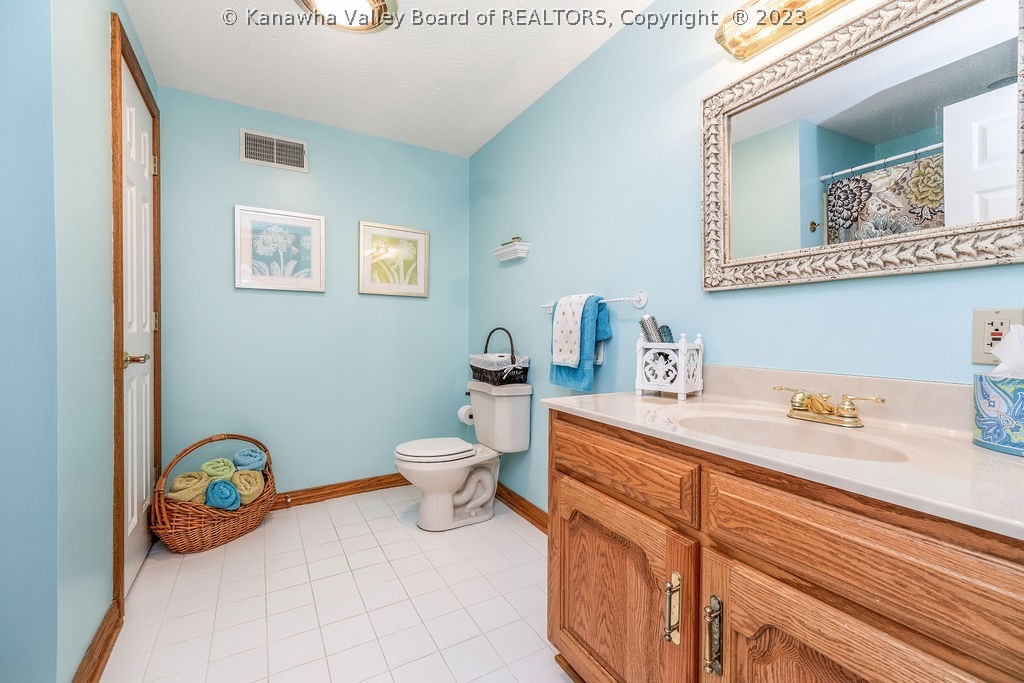 146 Whispering Woods Road Charleston, WV 25304 - Photo 41 of 48 Gallery Image 41