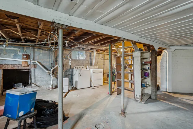 $295,000 | 5727 Woodward Avenue, Downers Grove, IL 60516