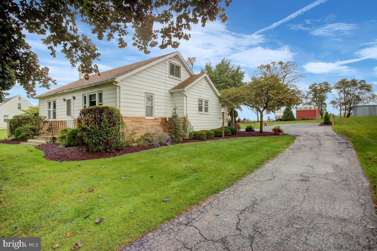 1487 Roxbury Road Shippensburg, PA 17257 - Photo 4 of 38 Gallery Image 4