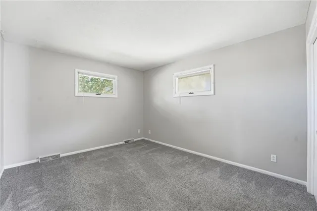 $425,000 | 8616-18 West 78th Terrace, Overland Park, KS 66204