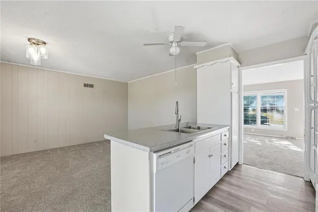 $425,000 | 8616-18 West 78th Terrace, Overland Park, KS 66204