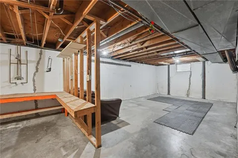 $425,000 | 8616-18 West 78th Terrace, Overland Park, KS 66204