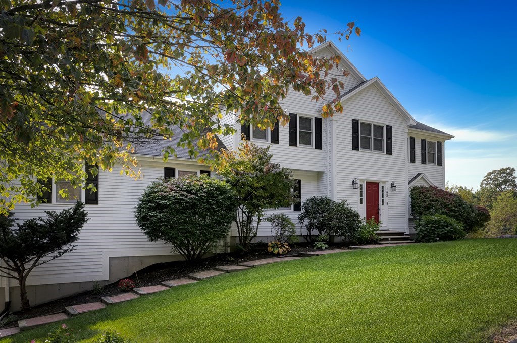65 Blue Ridge Road North Andover, MA 01845 - Photo 3 of 37 Gallery Image 3