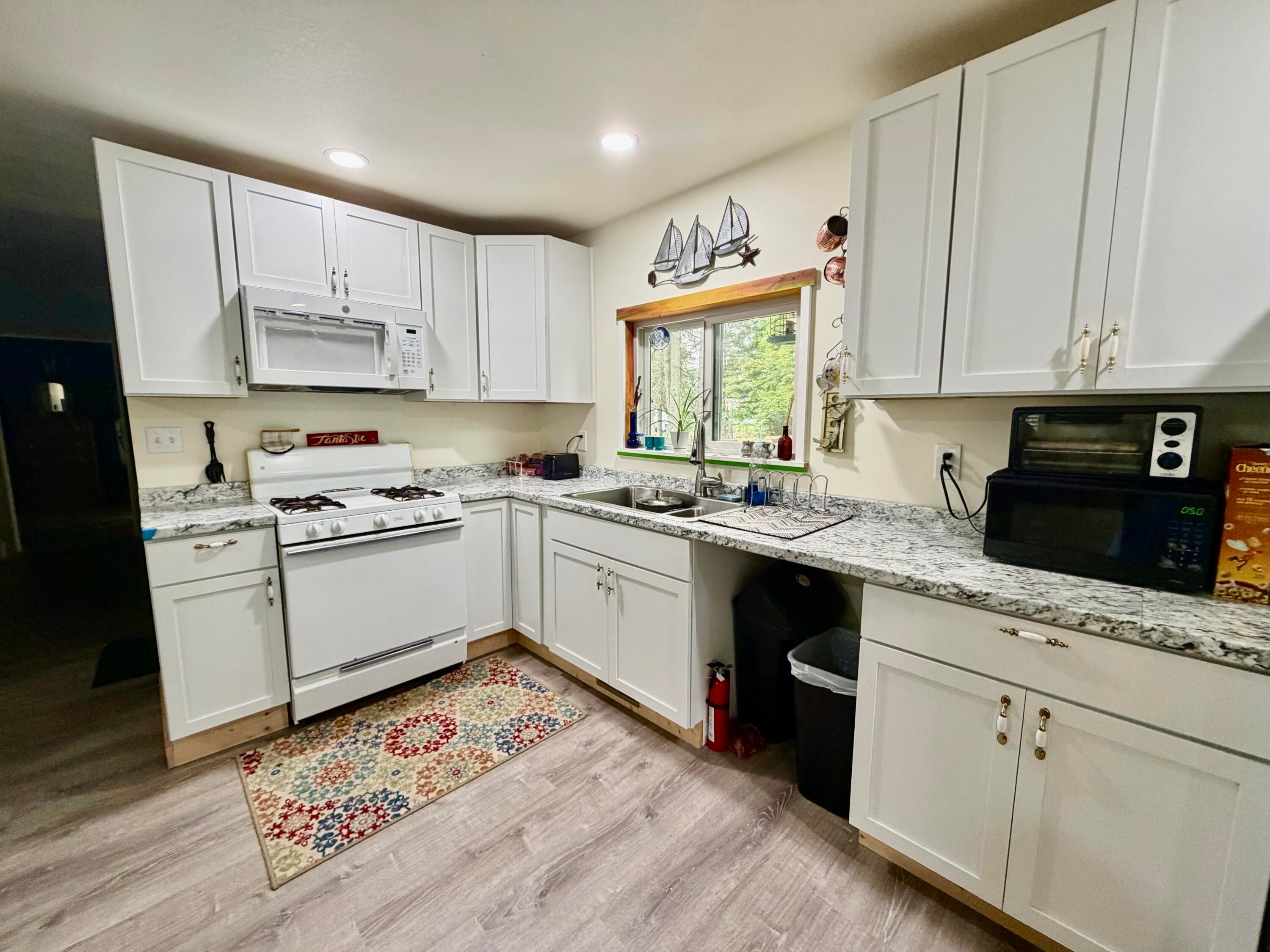 147 Victory Road Houghton Lake, MI 48629 - Photo 8 of 21 Gallery Image 8