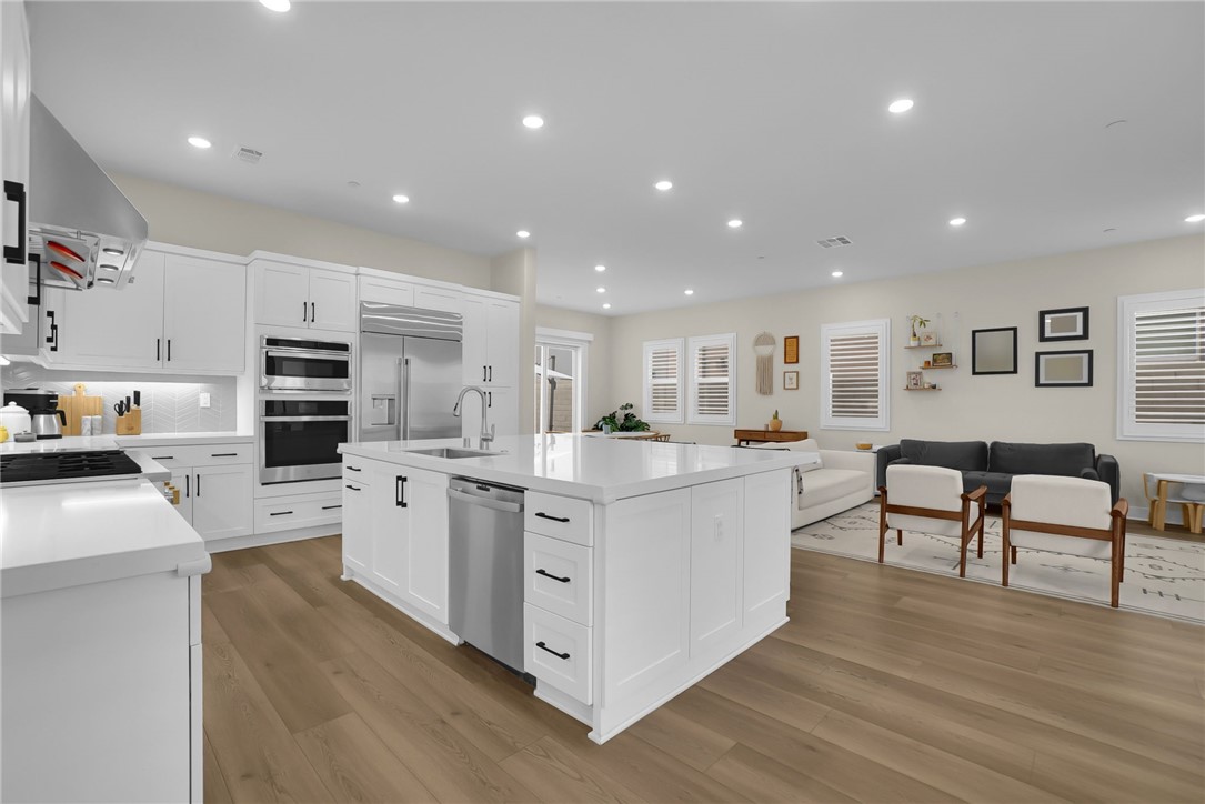 27014 Declaration Road Valencia, CA 91381 - Photo 7 of 30