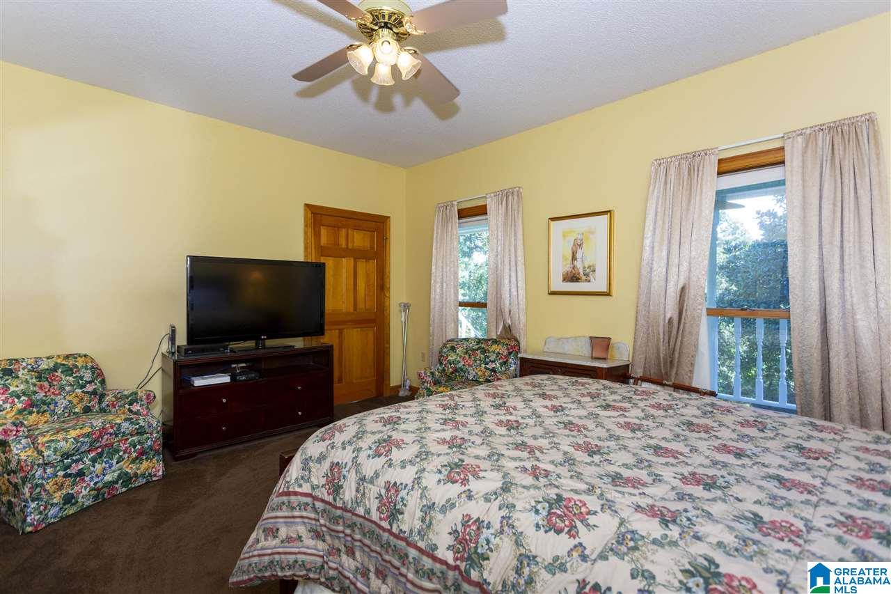 324 North Pine Hill Road Birmingham, AL 35217 - Photo 11 of 38