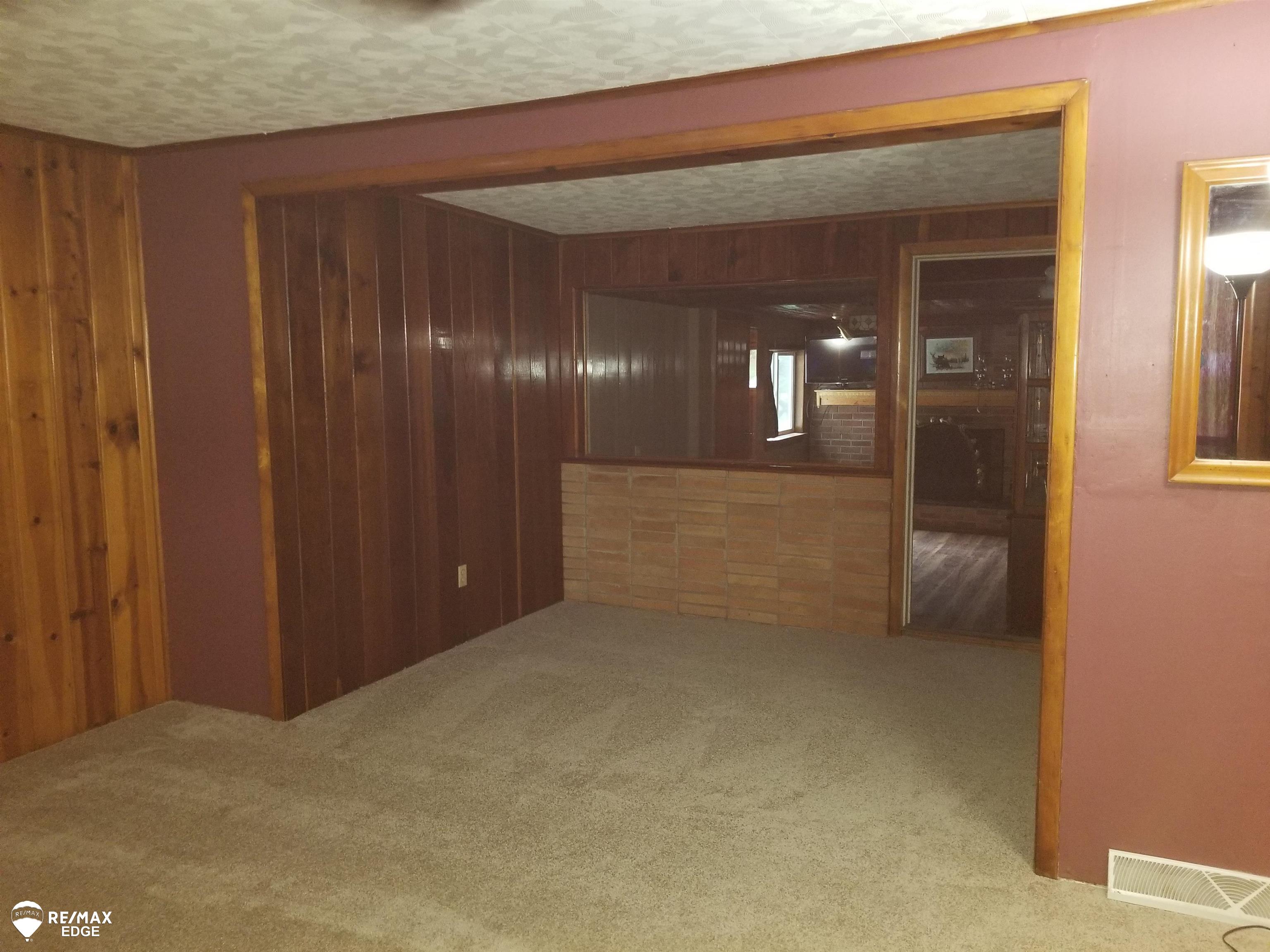 8110 East Coldwater Road Davison, MI 48423 - Photo 3 of 30
