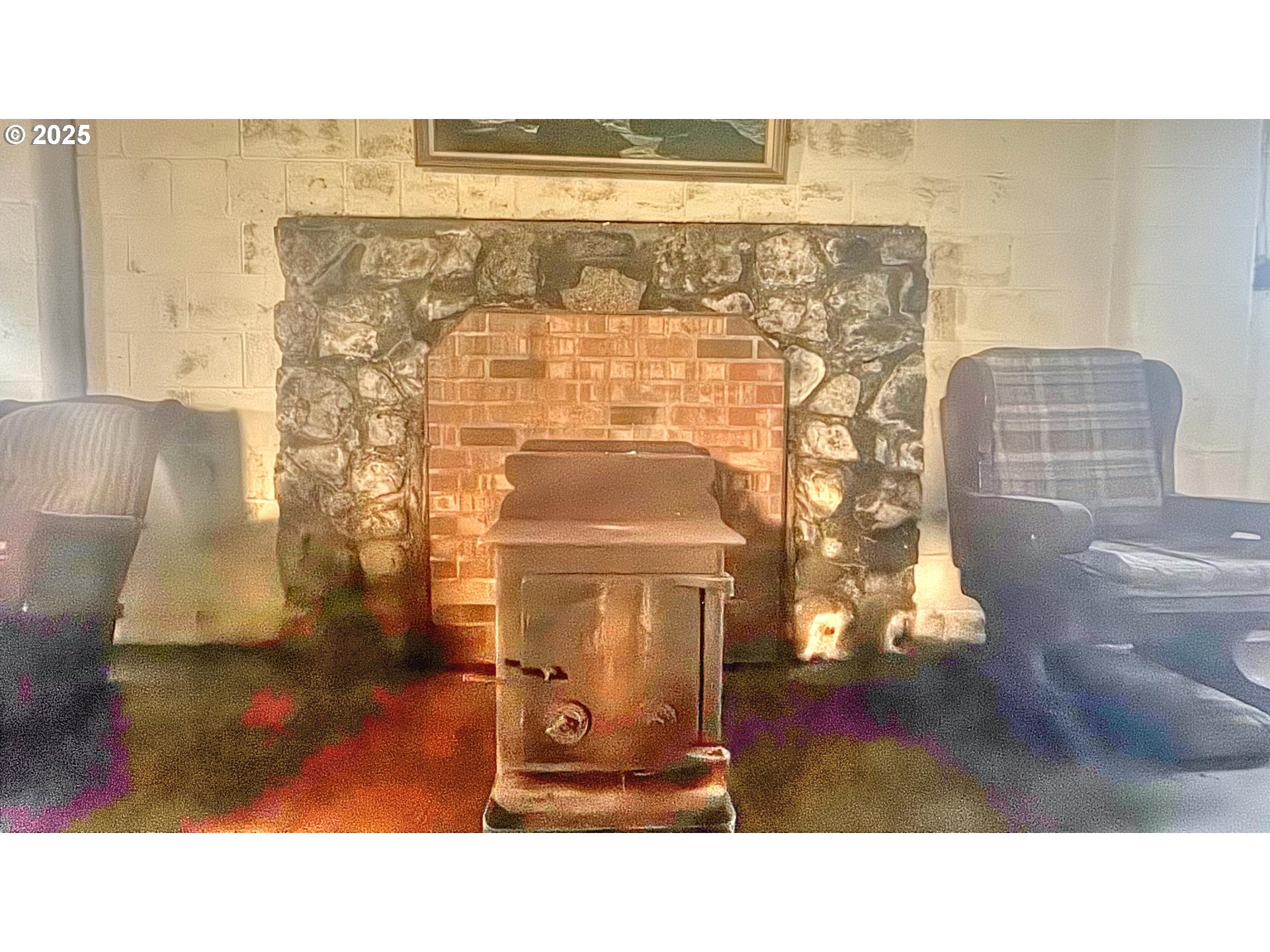 33043 Nesika Road Gold Beach, OR 97444 - Photo 19 of 23 a black and white photo of a room