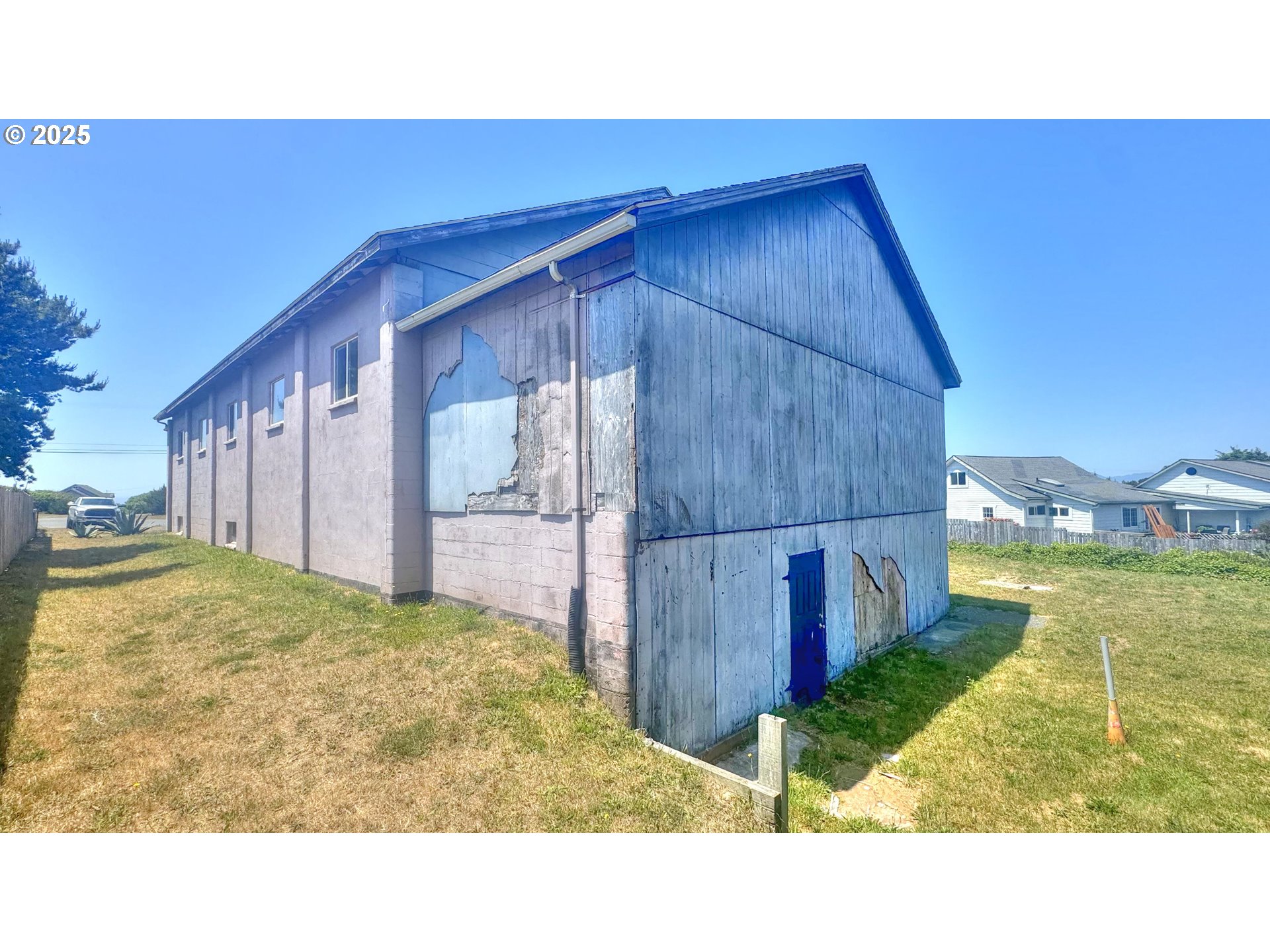 33043 Nesika Road Gold Beach, OR 97444 - Photo 23 of 23 a black and white photo of a house