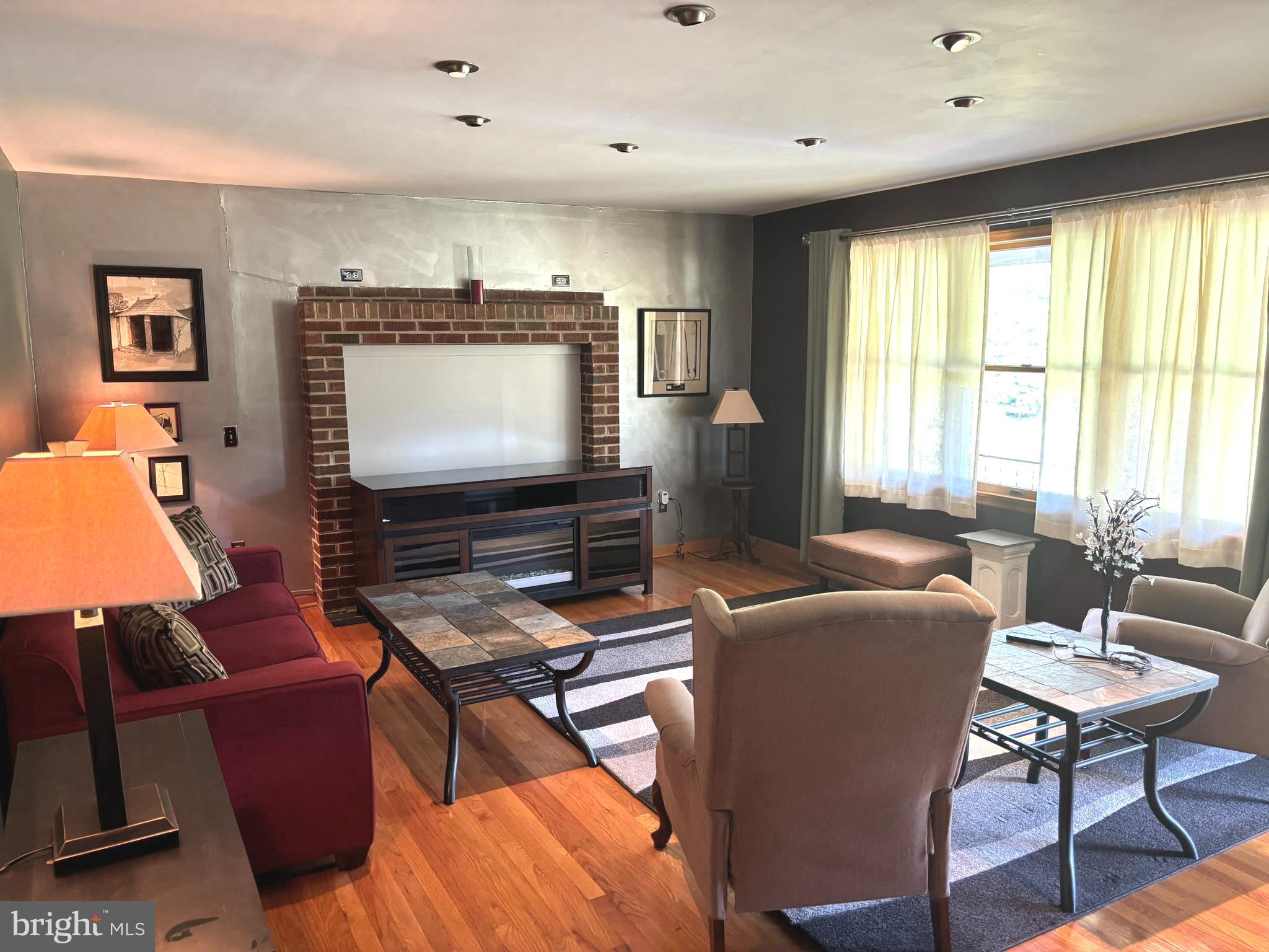 1062 Mill Gap Road Lost City, WV 26810 - Photo 6 of 38 Living room