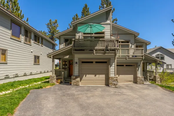$1,080,000 | 64 Crawford Avenue, Unit 3, Mammoth Lakes, CA 93546