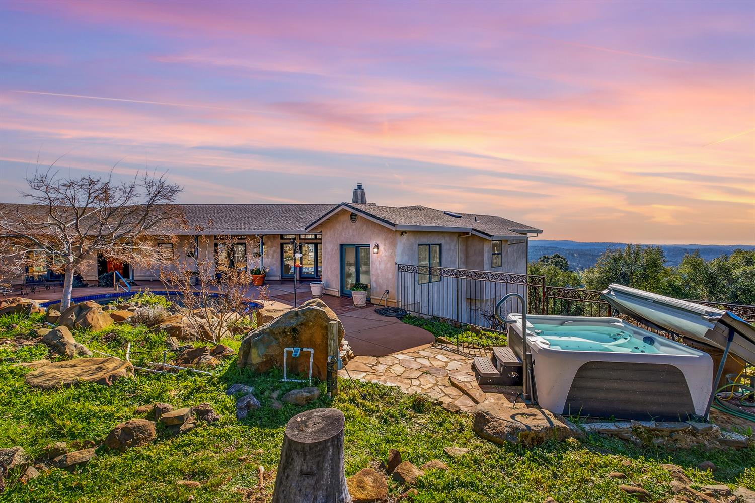 19165 Leopard Court Grass Valley, CA 95949 - Photo 2 of 74