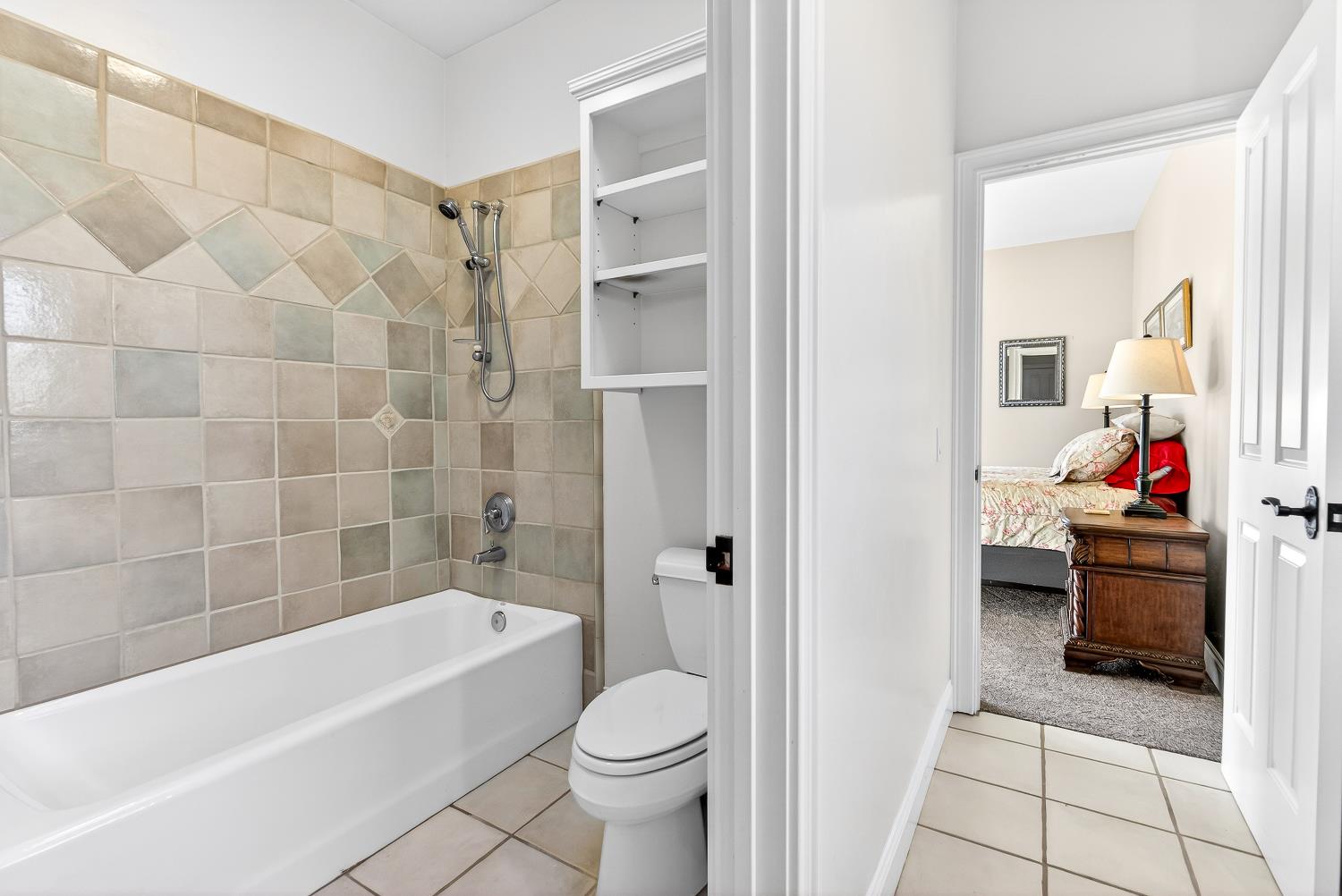 19165 Leopard Court Grass Valley, CA 95949 - Photo 45 of 74 Jack and Jill Bathroom